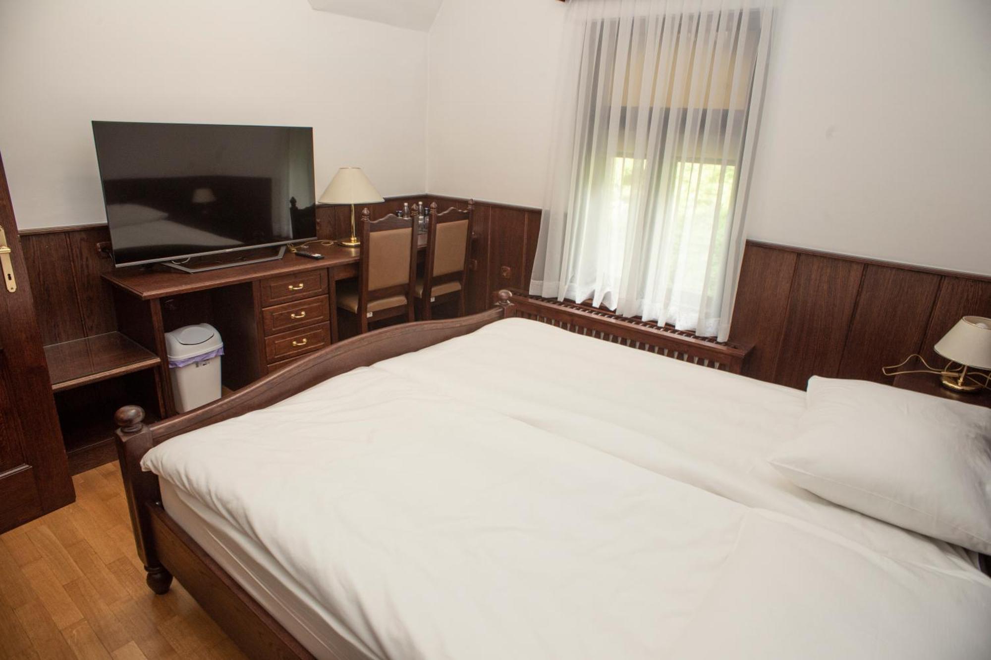 Vila Herberstein Velenje Zimmer foto